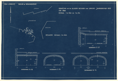 206848 Situatie en doorsneden van kelders gevonden voor het huis Janskerkhof 6 te Utrecht.